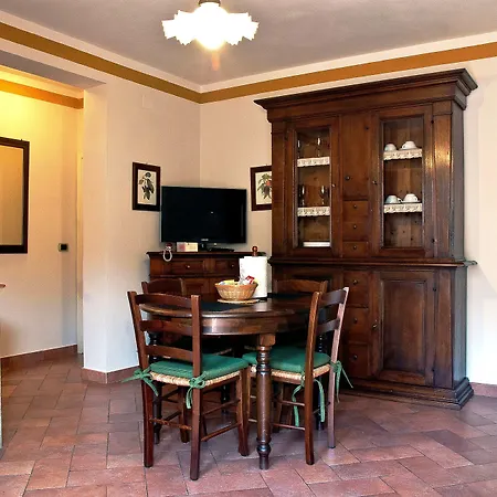 Borgo Grondaie Apartmanhotel 3*